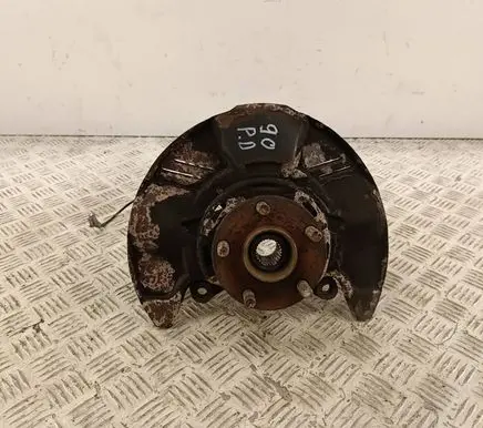 Subaru Forester SJ Front wheel hub 