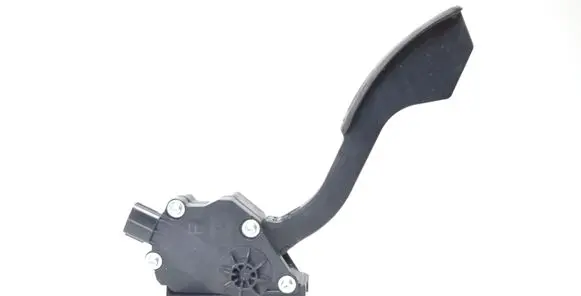 Toyota RAV 4 (XA30) Accelerator throttle pedal 7811042010 1988007270 02H01B00019