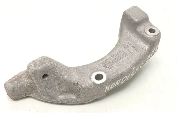 Volvo V40 A/C compressor mount bracket 31401869