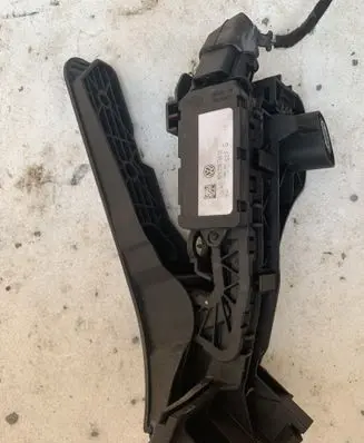 Volkswagen Touran I Accelerator throttle pedal 1T2721503F