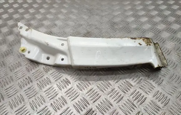 Mercedes-Benz Sprinter W906 Fender end trim 