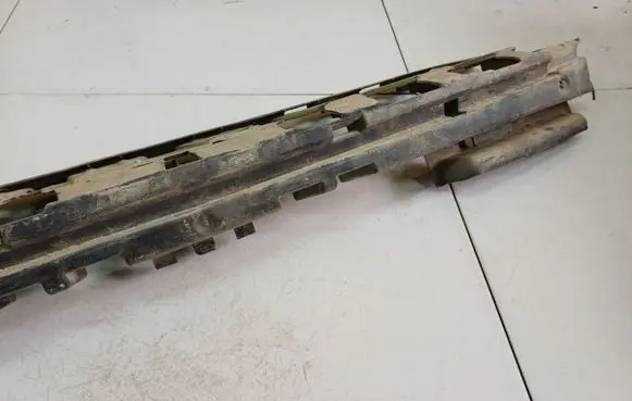 Peugeot 407 Front bumper mounting bracket 