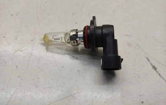 Mitsubishi Outlander Headlight/headlamp bulb HB3U9005
