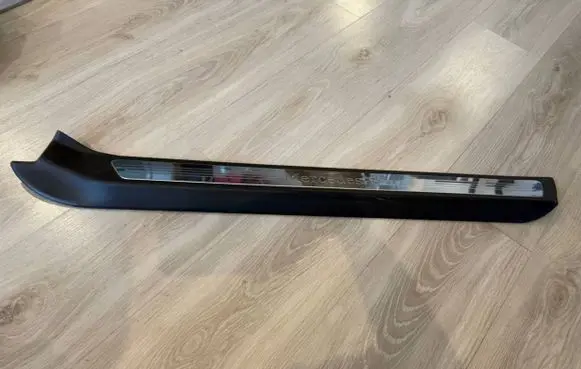 Mercedes-Benz E C207 W207 Front sill trim cover A2076800135 2076800135