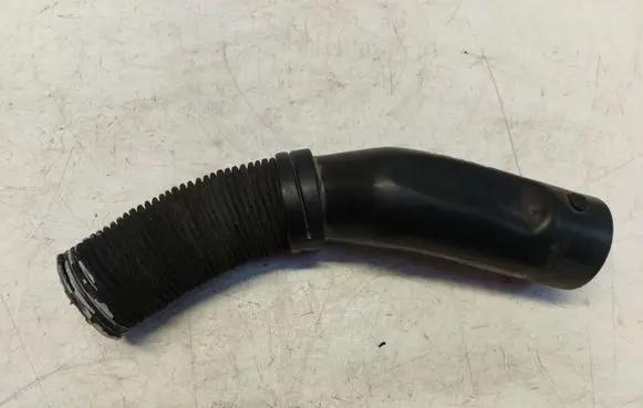 Opel Mokka B Air intake duct part