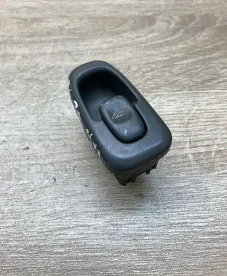 Volvo S70 V70 V70 XC Electric window control switch 9496600 03458522