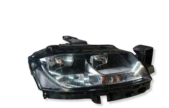 Audi A3 S3 8P Headlight/headlamp mounting bracket 8P0805608