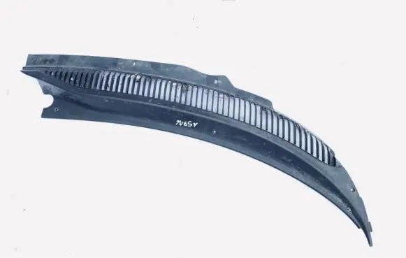 Chrysler 300M Wiper trim 04805014 42107h
