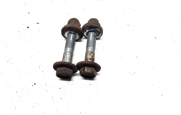 Nissan Qashqai+2 Rear suspension camber bolt 