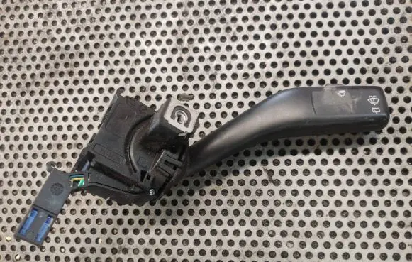 Volkswagen Golf IV Wiper control stalk 1K0953519