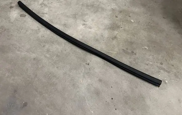Peugeot 2008 II Engine compartment rubber 8305472
