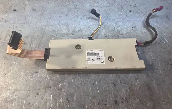 BMW 7 E65 E66 Aerial antenna amplifier 6903459 21367510 11827300