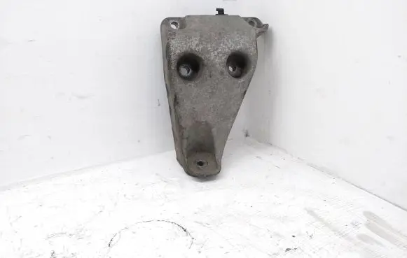 BMW 4 F32 F33 Engine mounting bracket 6788609 21038310