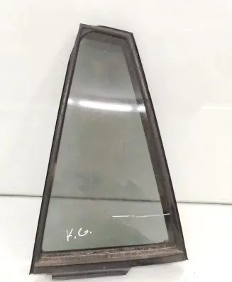 Toyota RAV 4 (XA40) Rear vent window glass AS3