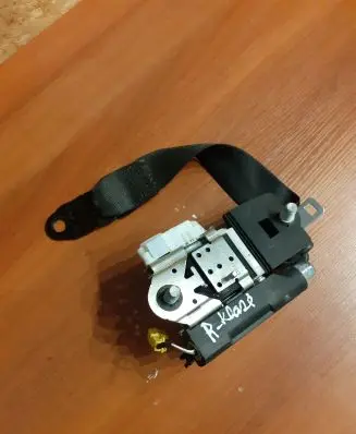 Mercedes-Benz R W251 Third row seat belt A2518600685