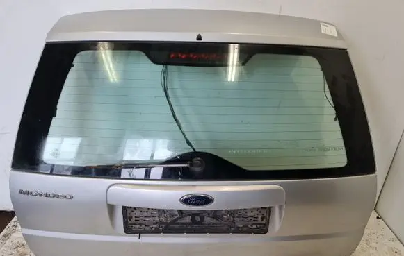 Ford Mondeo Mk III Tailgate/trunk/boot lid