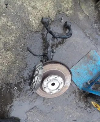 Toyota Land Cruiser (J120) Front wheel hub spindle knuckle