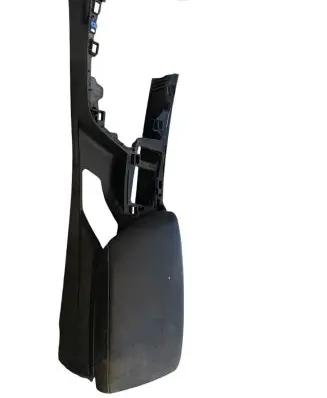 BMW 1 E82 E88 Armrest 105036794 E001001