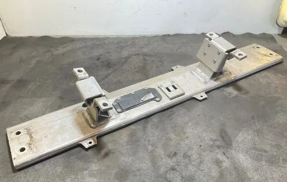 Mercedes-Benz GLE W167 Engine mount bracket A1672406100 0118221154