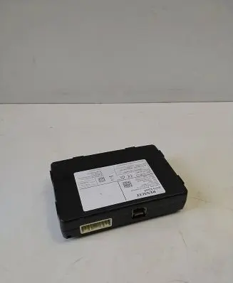 Renault Clio IV Other control units/modules 51986181 282755265R 5533205256825