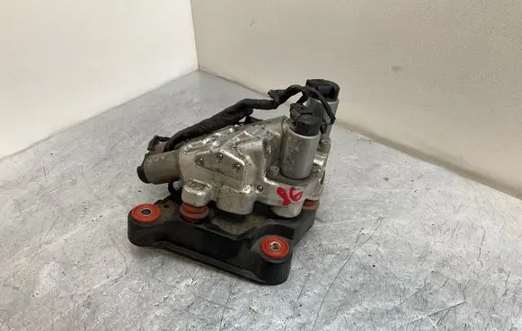 BMW 5 F10 F11 Active stabilizer control/valve assembly 6775256 9178791 9178774