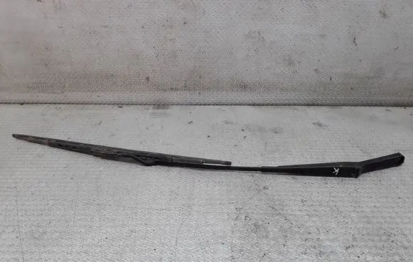 Volkswagen Transporter - Caravelle T4 Front wiper blade arm