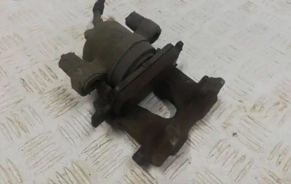 Renault Twingo III Front brake caliper