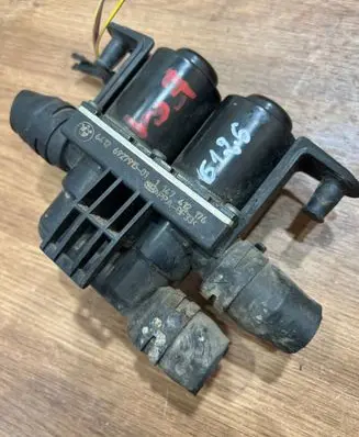 BMW 5 E60 E61 Coolant heater control valve 6927915