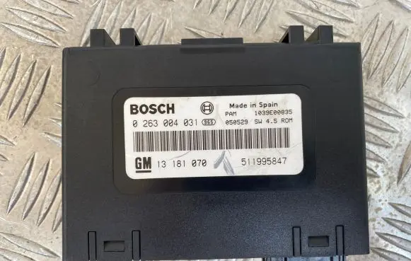 Opel Zafira B Parking PDC control unit/module 511995847 13181070 0263004031