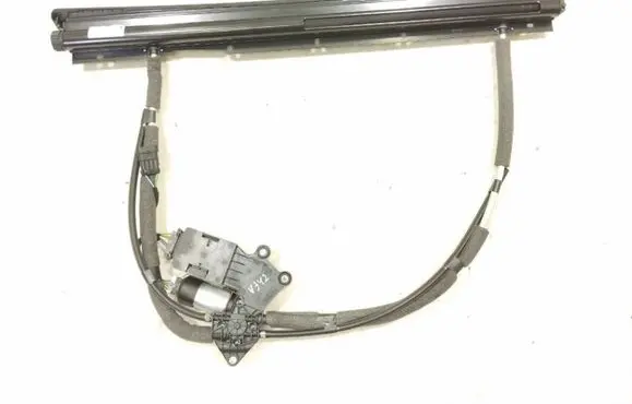 Maserati Quattroporte Rear door window curtain/sunshade 6701197060