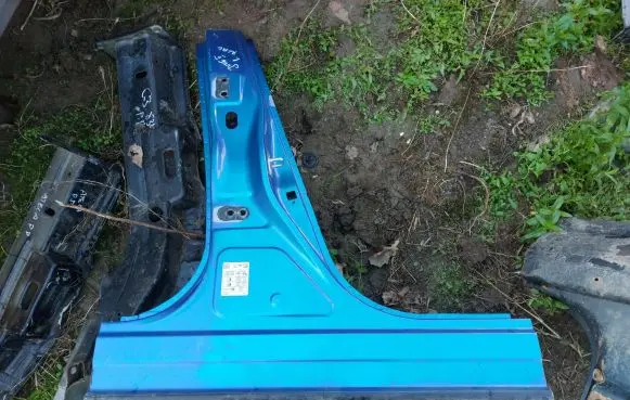 Nissan Juke II F16 Other sill/pillar trim element