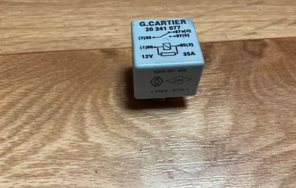 Renault Megane III Other relay 8200351489