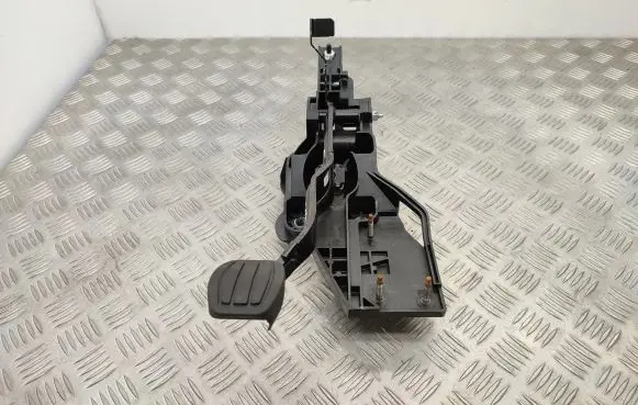 Citroen Berlingo Brake pedal 9816152180 981615218000