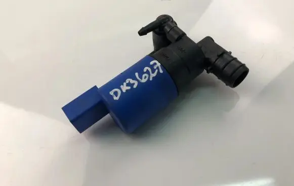 Ford C-MAX II Windscreen/windshield washer pump AV6113K082AA