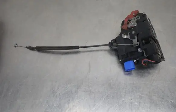 Skoda Praktik (5J8) Front door lock 3B2837016AB