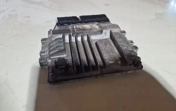 Opel Antara Engine control unit/module 25189813