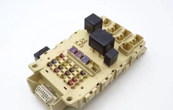Toyota Yaris Fuse box set 81980-50020 8198050020