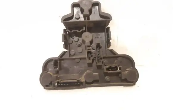 Volkswagen Golf III Tail light bulb cover holder 1H6945257