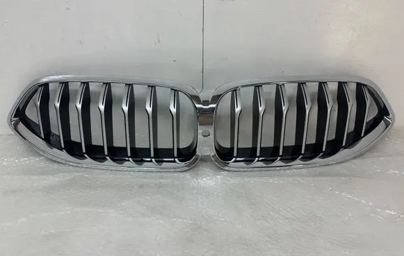 BMW 8 G14 Front bumper upper radiator grill 7449420 7449421 7449424