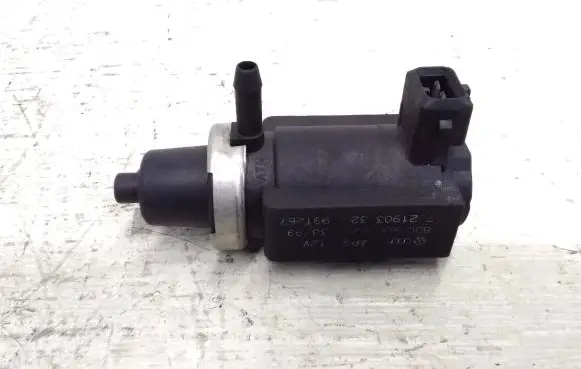 Audi A4 S4 B5 8D Turbo solenoid valve 8D0906627
