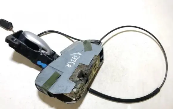 Ford Puma Front door lock