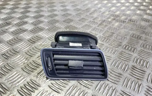 Volkswagen PASSAT B7 Dashboard side air vent grill/cover trim 3AB819702A
