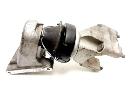 Volvo XC90 Engine mount bracket 30778953