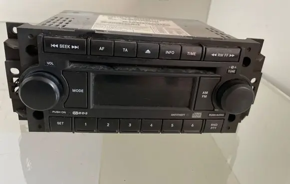 Dodge Caliber Radio/CD/DVD/GPS head unit P05091509AG
