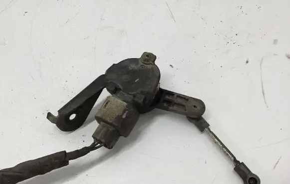 Headlight/headlamp level sensor