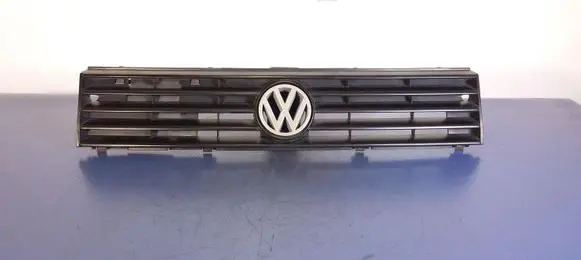 Volkswagen Polo II 86C 2F Front bumper 867853653