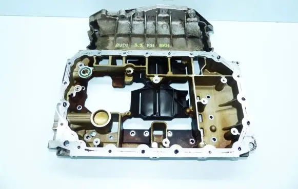 Audi A4 S4 B7 8E 8H Oil sump 06E103603Q