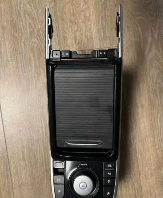 KIA Niro Center console 84670Q4000