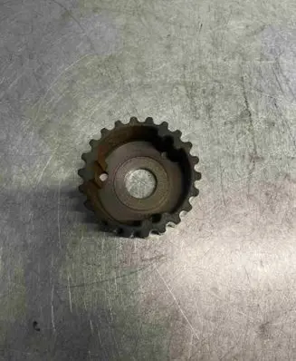 Volkswagen Golf VII Fuel pump gear (pulley) 04l130101