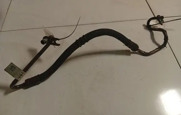 Opel Astra H Power steering hose/pipe/line 13122700